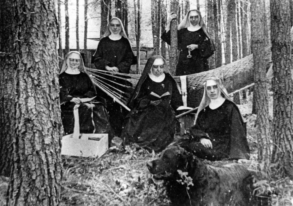 Benedictine nuns are pictured in 1900 in Bemidji, Minn. Benedictine nuns are pictured in 1900 in Bemidji, Minn.